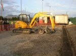 Gwaith ar y bar / Work on the clubhouse